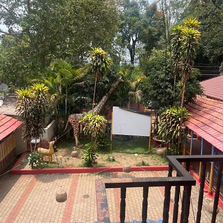 Hotel Madhura Belagavi Zewnętrze zdjęcie
